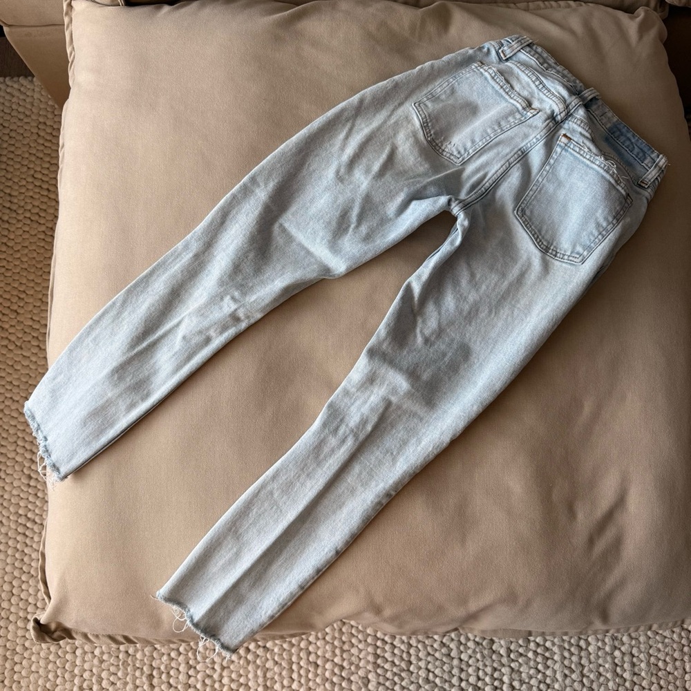 Abercrombie & Fitch Skinny High Rise Jean - Picture 2 of 3
